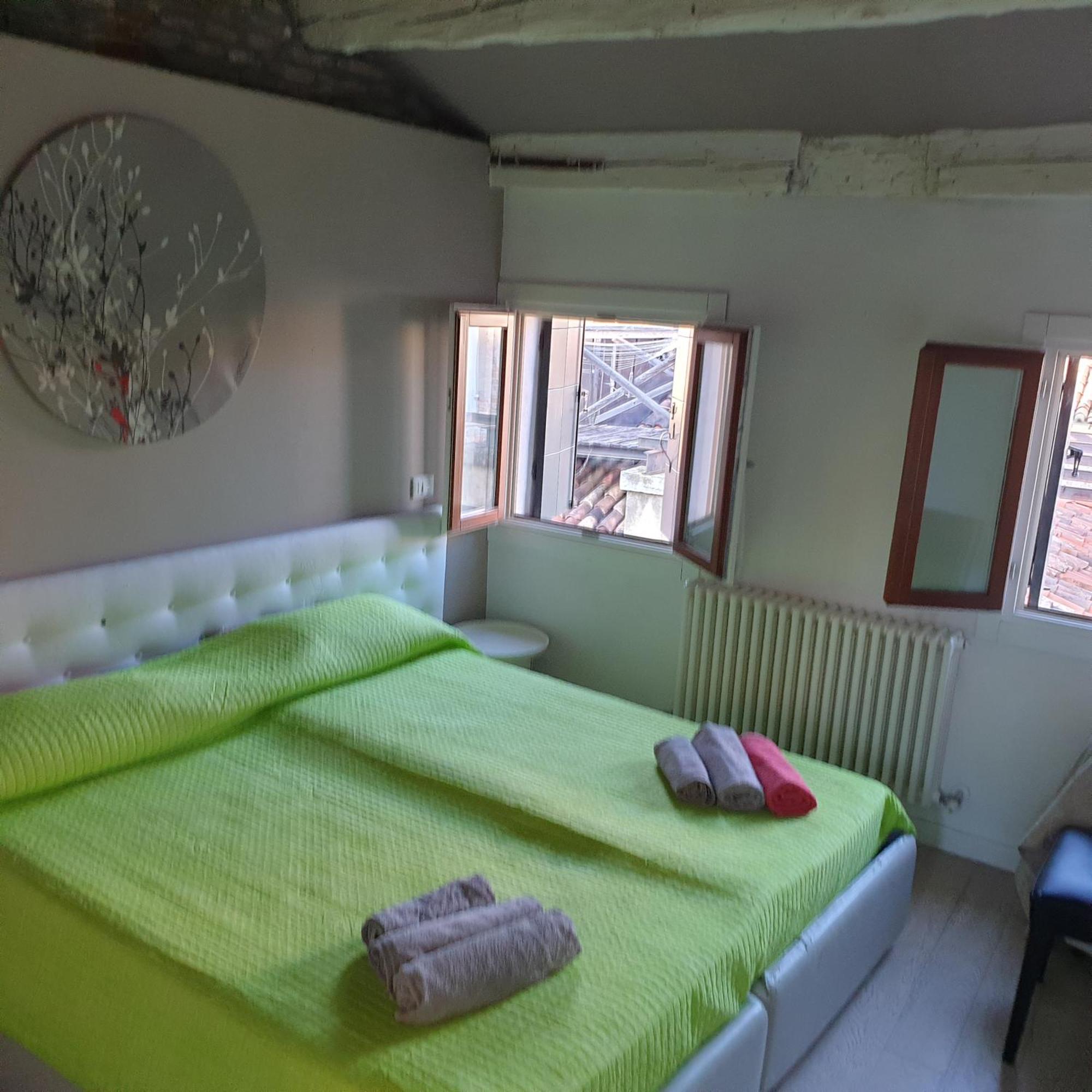 Central Lovely Typical Rooms Rialto Βενετία Δωμάτιο φωτογραφία
